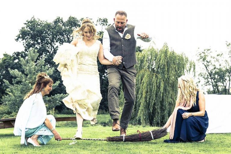 ritual-pulando-vassoura-casamento